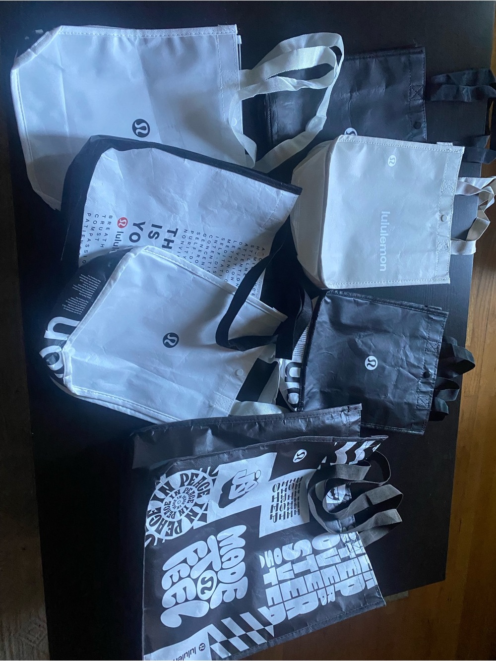 Set Of 7 Lululemon athletica reusable shopping bags 6: 11x9      1: 16x14